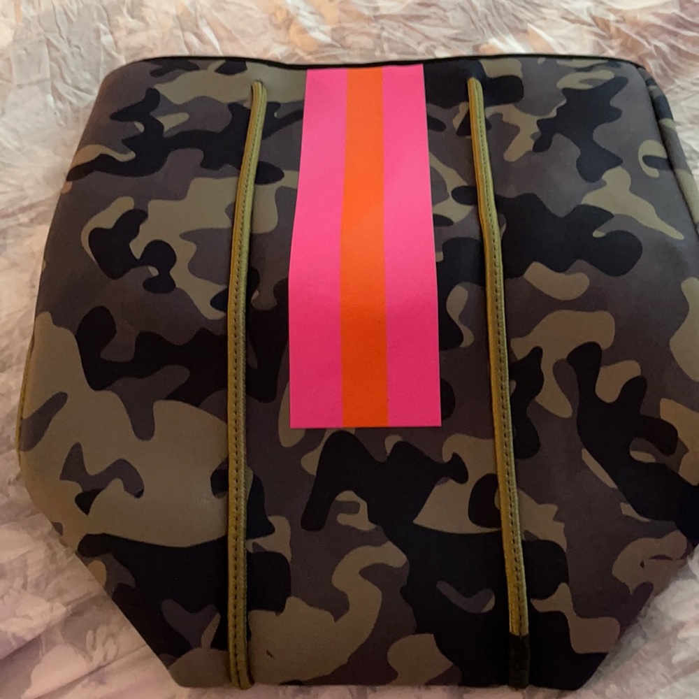 Neoprene tote